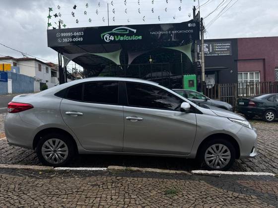 TOYOTA YARIS 1.5 16V FLEX SEDAN XL LIVE MULTIDRIVE